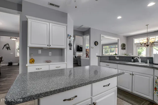 $719,000 | 104 Greenfinch Drive, Vonore, TN 37885