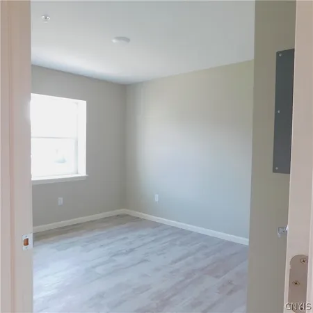 $1,300 | 413 South Main Street, Clay, NY 13212