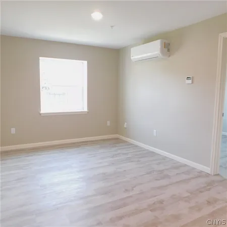 $1,300 | 413 South Main Street, Clay, NY 13212