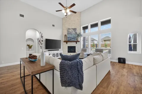 $725,000 | 11900 Tanager Lane, Cross Roads, TX 76227