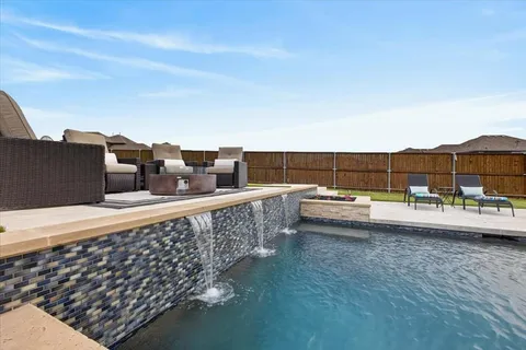 $725,000 | 11900 Tanager Lane, Cross Roads, TX 76227