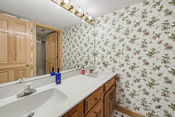 $460,000 | 5 Knoll Court, Galena, IL 61036