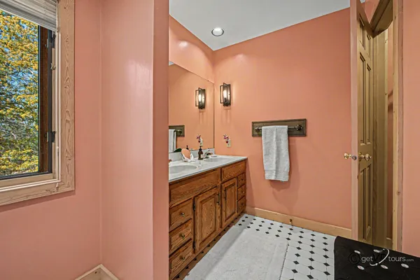 $475,000 | 5 Knoll Court, Galena, IL 61036