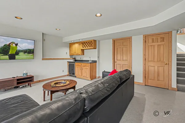 $460,000 | 5 Knoll Court, Galena, IL 61036