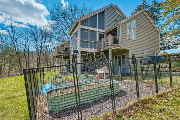 $475,000 | 5 Knoll Court, Galena, IL 61036