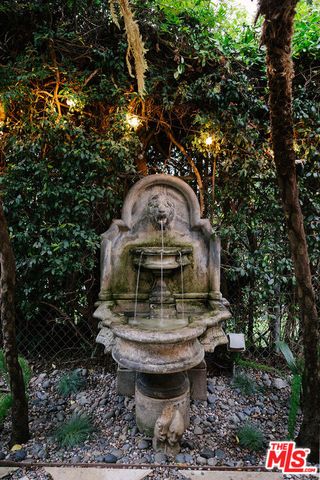 a view of a back yard of the house