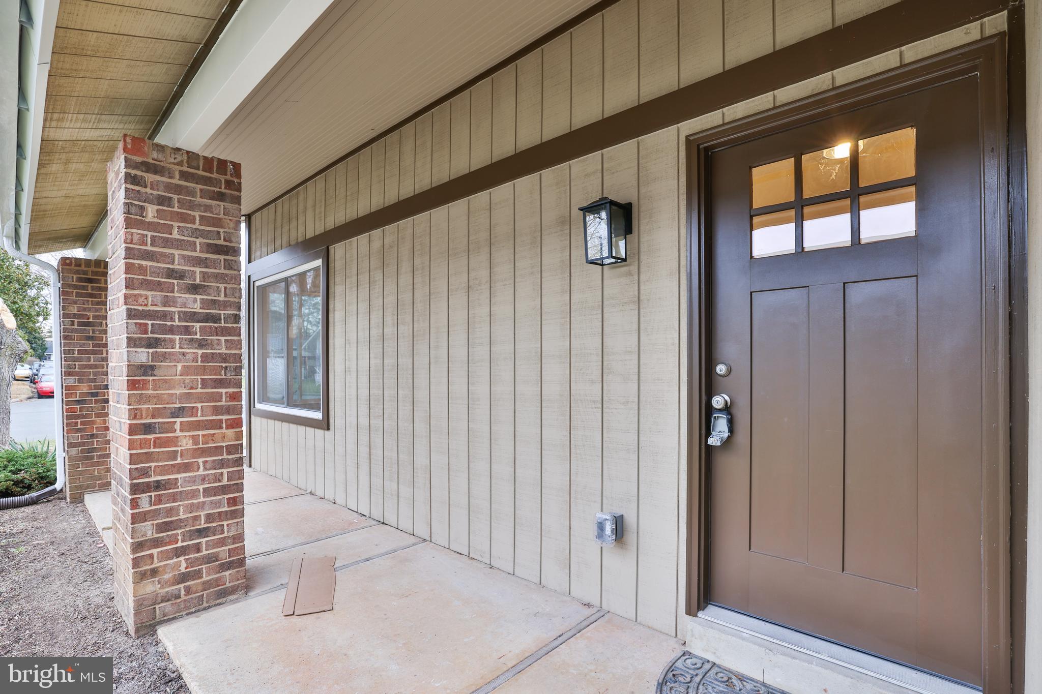 36 Thrush Road Sterling, VA 20164 - Photo 14 of 35 a view of an entryway