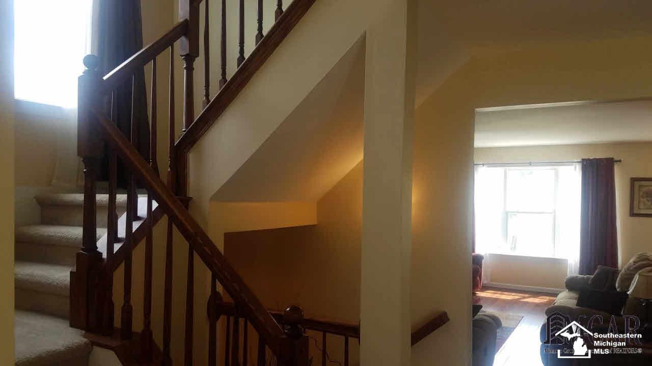 9263 Maple Ridge Drive Newport, MI 48166 - Photo 10 of 26 21300836-9.JPG