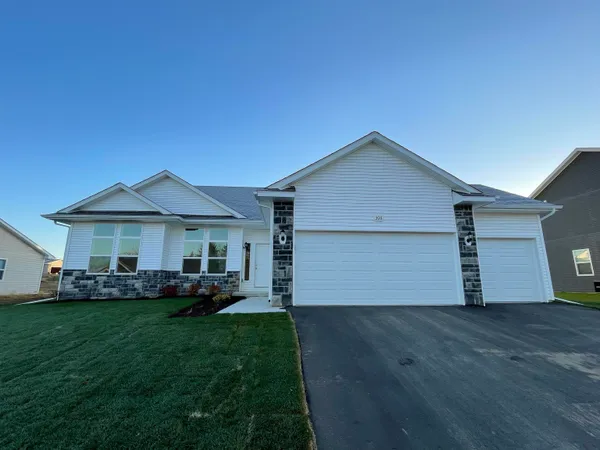 $437,900 | 318 Julie, Belleville, WI 53508