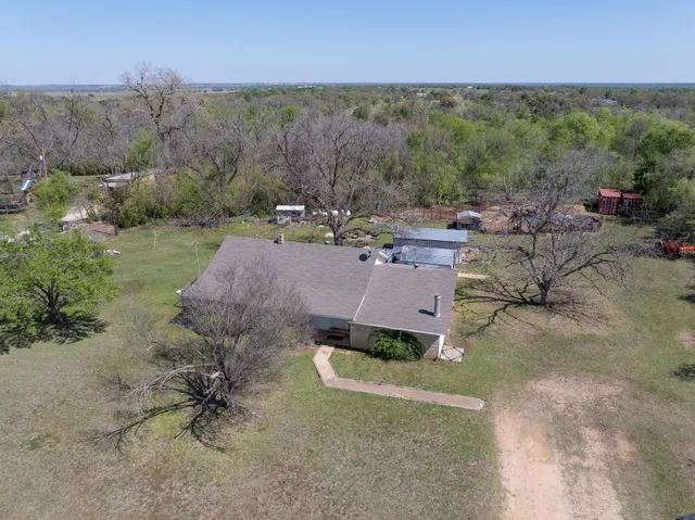 $350,000 | 20311 State Highway 95, Holland, TX 76534