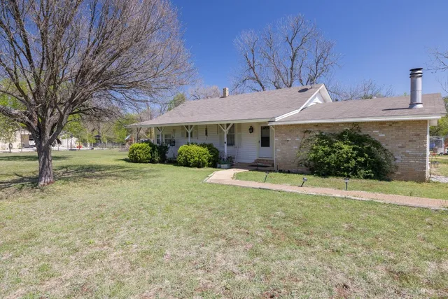 $350,000 | 20311 State Highway 95, Holland, TX 76534