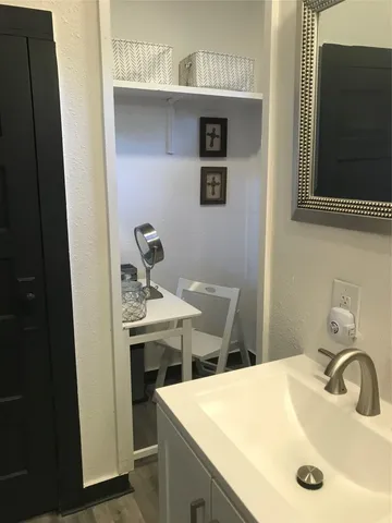 $350,000 | 20311 State Highway 95, Holland, TX 76534