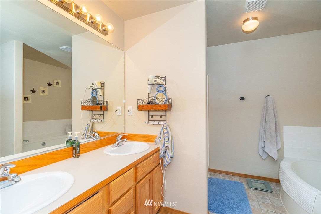 303 Larson Road Silver Creek, WA 98585 - Photo 22 of 24 Gallery Image 22