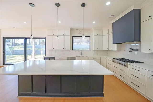 $1,049,000 | 156 Rocky Ridge Way, Auburn, GA 30011