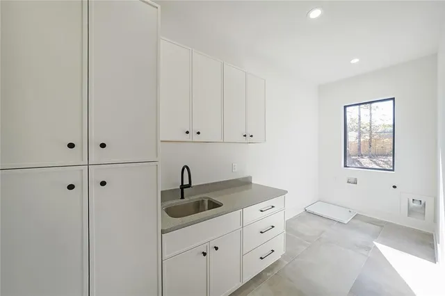 $1,049,000 | 156 Rocky Ridge Way, Auburn, GA 30011