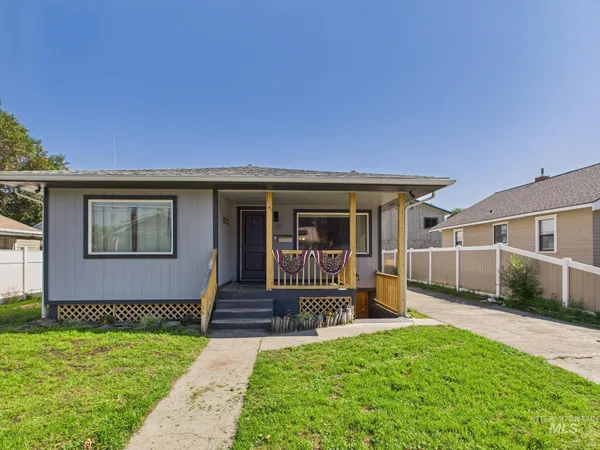 $325,000 | 705 12th Street, Clarkston, WA 99403