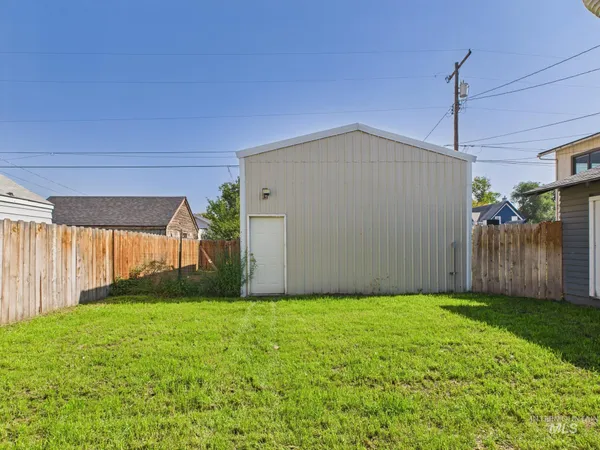 $325,000 | 705 12th Street, Clarkston, WA 99403
