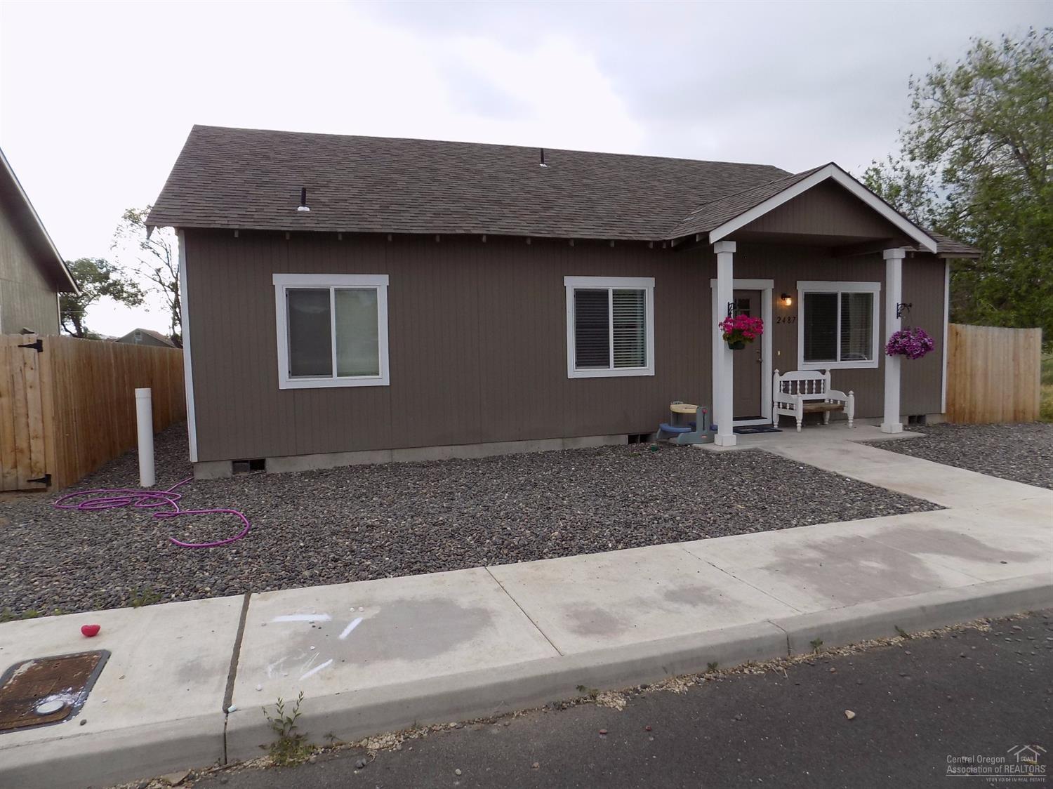 2487 Northeast Colleen Road Prineville, OR 97754 - Photo 1 of 21 Primary Photo