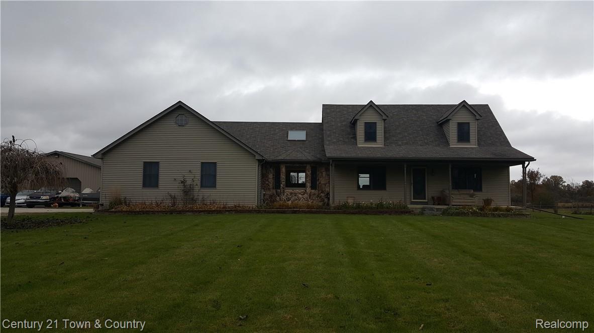 10352 Weber Road Columbus, MI 48063 - Photo 2 of 46 4 Bedrooms, 3 1/2 Baths, 7.76 Acres, 40'x40' Heated Pole Barn with water and electricity