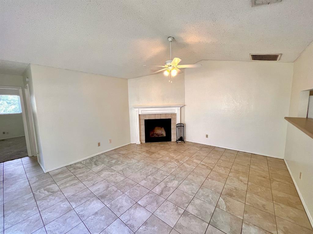 367 Fantail Loop, Unit B Austin, TX 78734 - Photo 2 of 20
