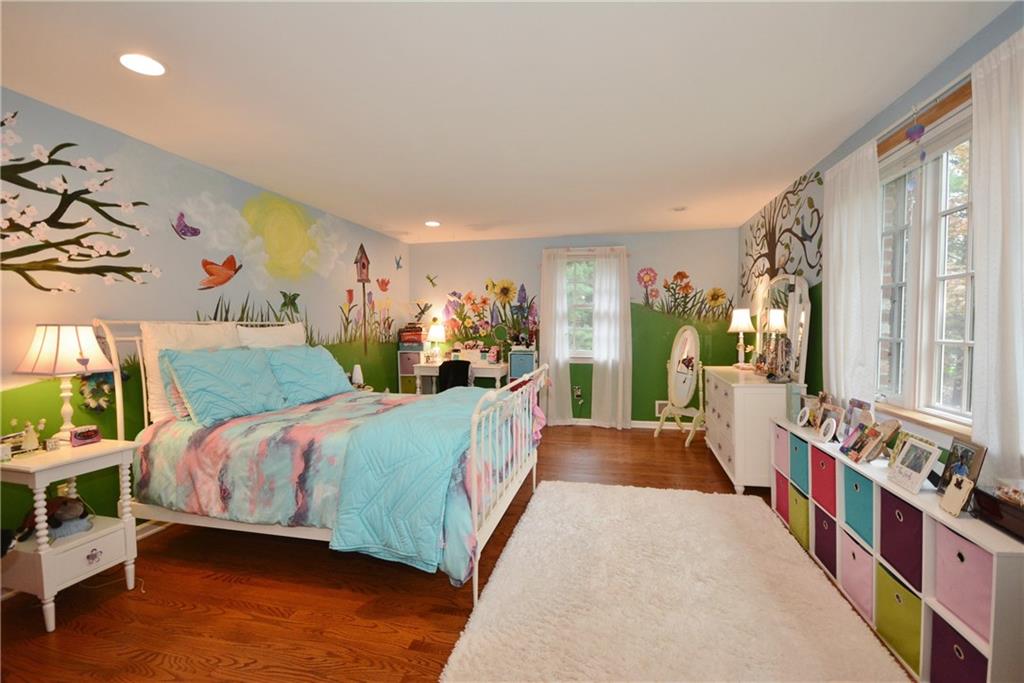 110 Tree Farm Road Pittsburgh, PA 15238 - Photo 14 of 25 A wonderful mural adorns one of the bedrooms