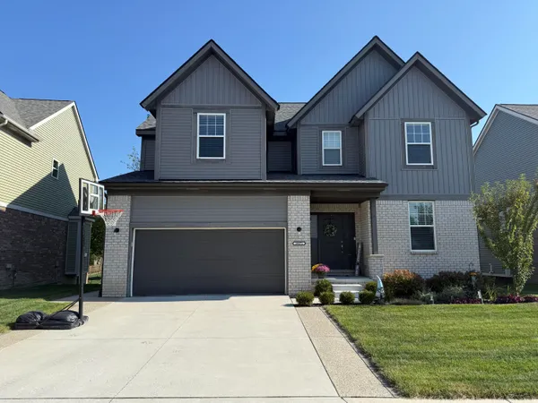 $469,000 | 29371 Bayside Circle North, New Baltimore, MI 48047