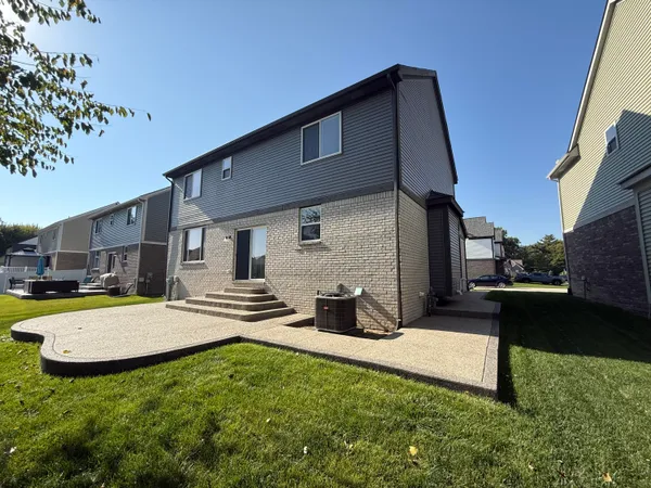 $469,000 | 29371 Bayside Circle North, New Baltimore, MI 48047