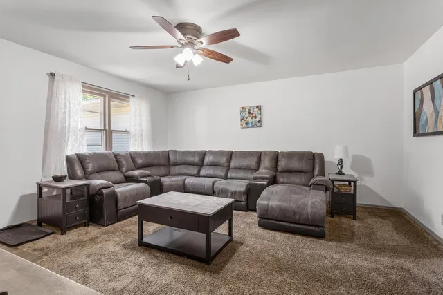 $224,900 | 2305 East Shurts Circle, Urbana, IL 61801