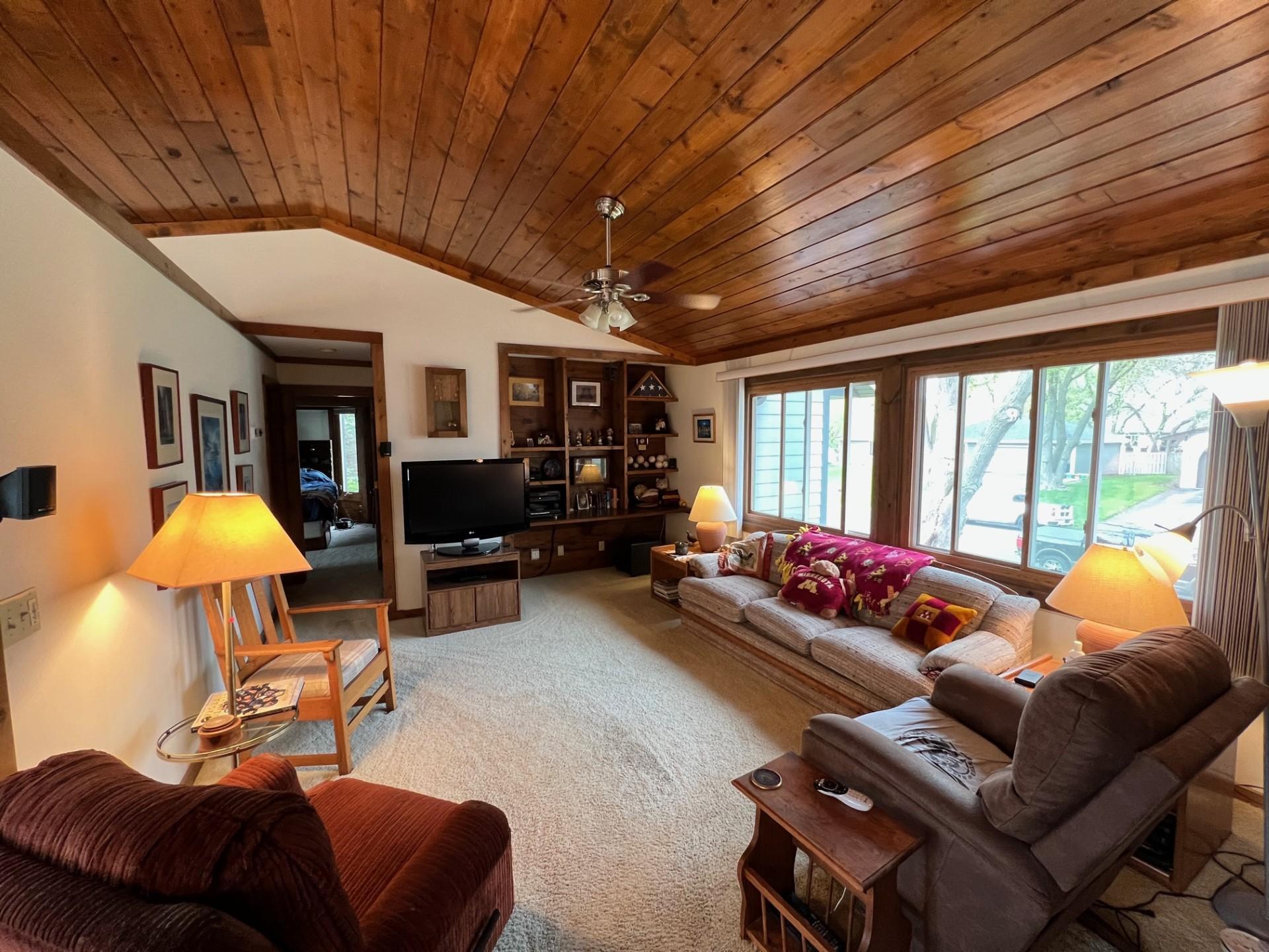 10525 Quebec Road Bloomington, MN 55438 - Photo 3 of 11