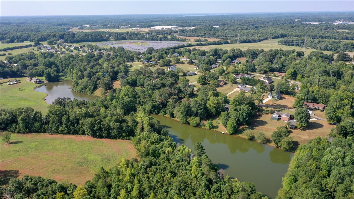 1208 Moorehead Place Pendleton, SC 29670 - Photo 22 of 34