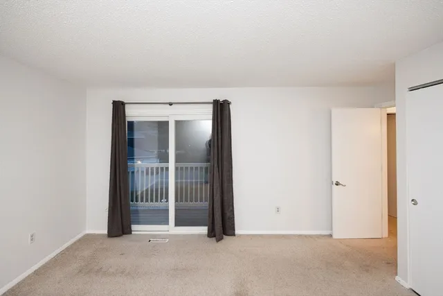 $2,800 | 618 Edgebrook Drive, Unit 618, Boylston, MA 01505