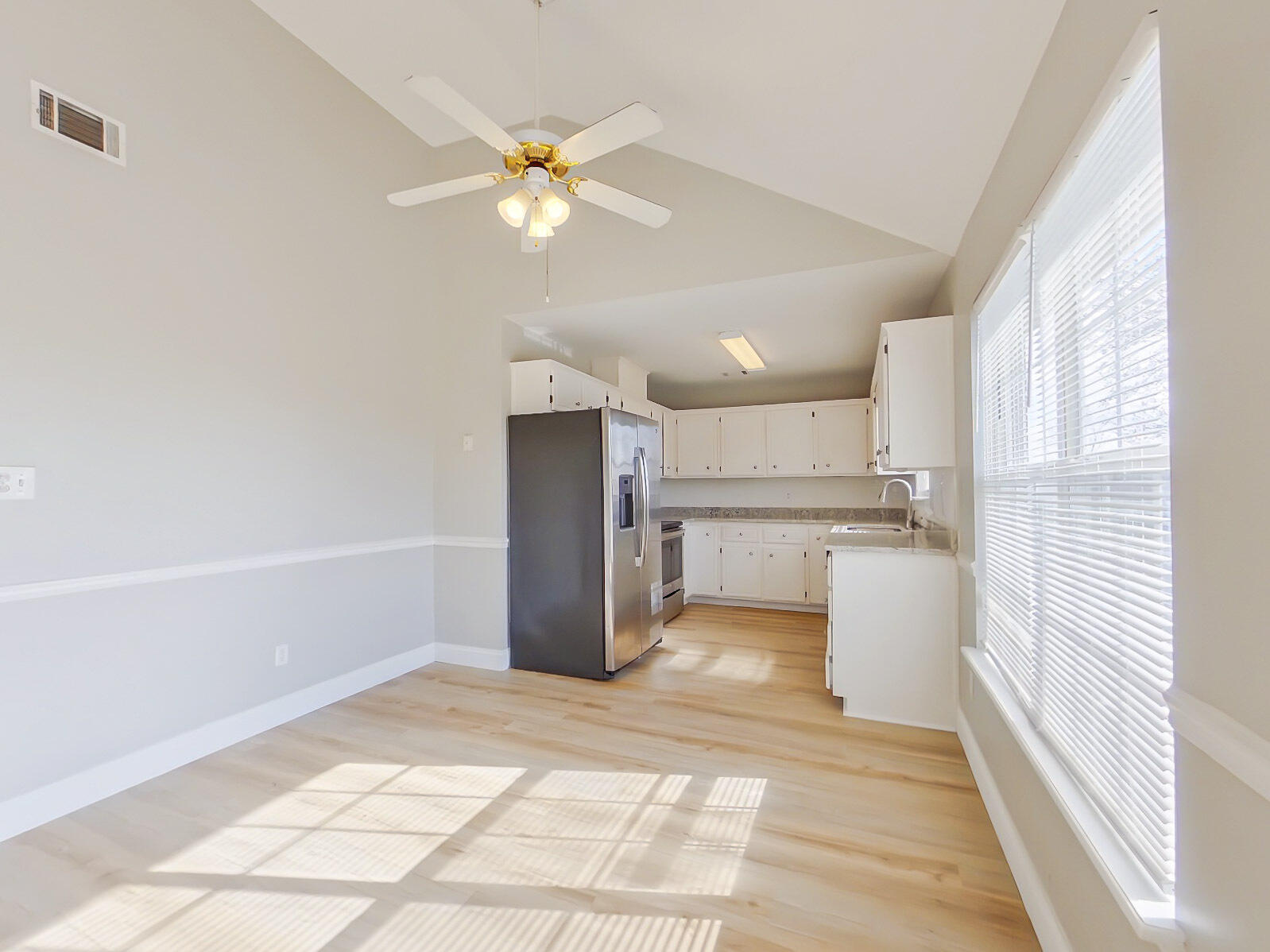 304 Summerfield Circle Grovetown, GA 30813 - Photo 6 of 24 5-Kitchenette