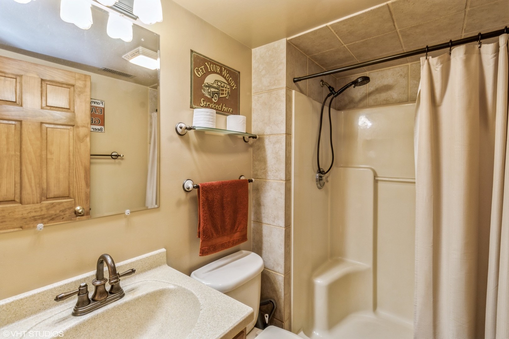 1151 Sandpebble Circle Algonquin, IL 60102 - Photo 22 of 34 a bathroom with a sink toilet and shower