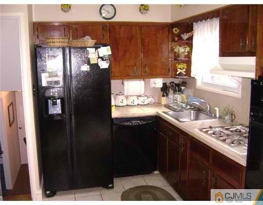 30 Baldwin Road Edison, NJ 08817 - Photo 4 of 9