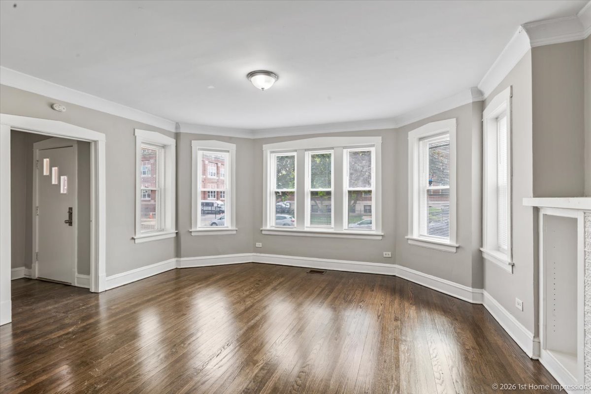 6228 South Fairfield Avenue Chicago, IL 60629 - Photo 3 of 19