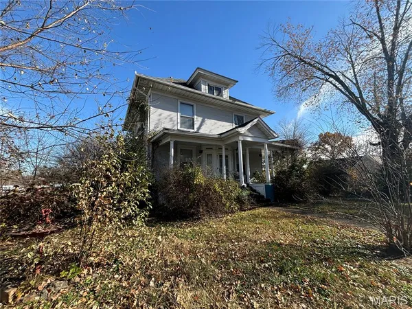 $139,000 | 511 South Washington Street, McLeansboro, IL 62859