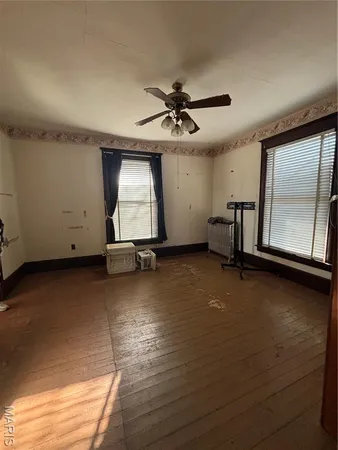 $139,000 | 511 South Washington Street, McLeansboro, IL 62859