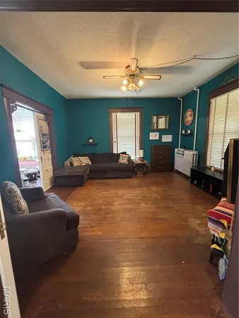 $139,000 | 511 South Washington Street, McLeansboro, IL 62859