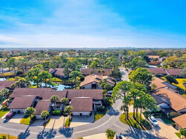 $329,500 | 3129 Windrush Bourne, Unit 56, Sarasota, FL 34235