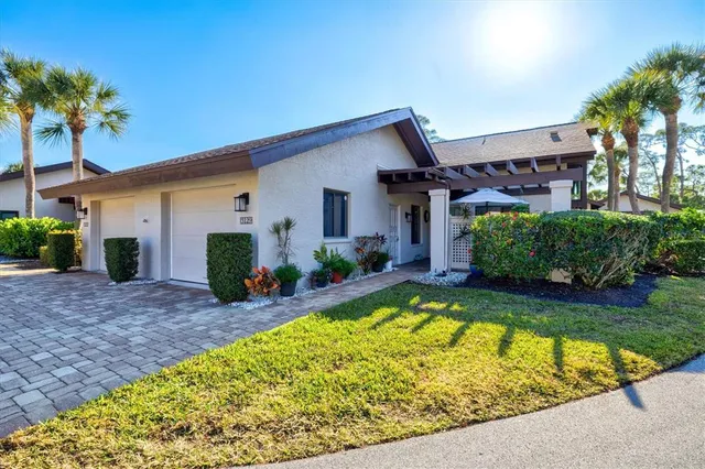 $329,500 | 3129 Windrush Bourne, Unit 56, Sarasota, FL 34235