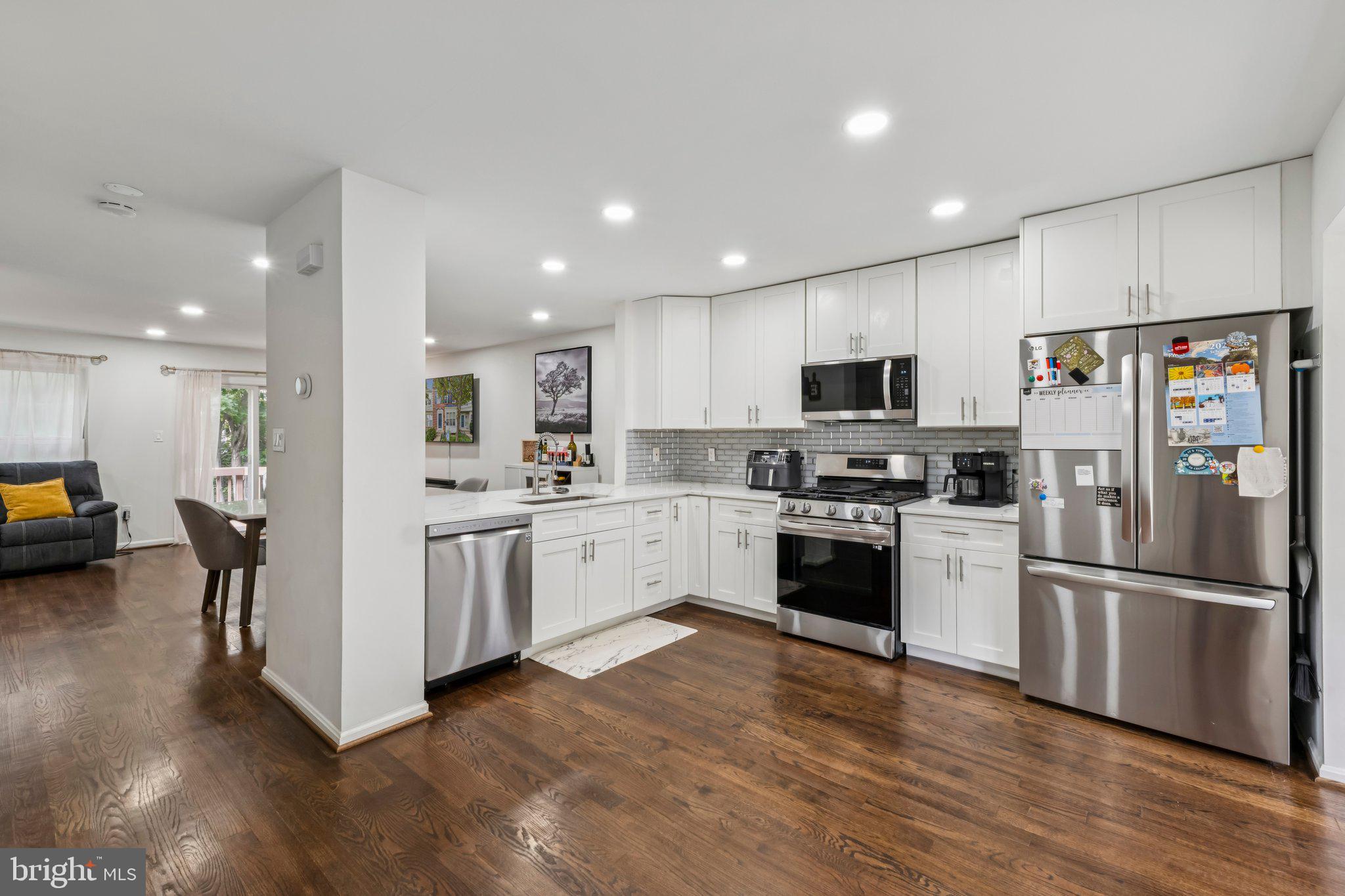 4247 Vals Way Dumfries, VA 22025 - Photo 3 of 41