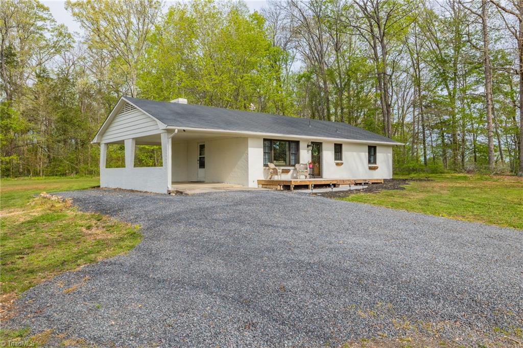 1187 Farmington Road Mocksville, NC 27028 - Photo 3 of 25 Gallery Image 3