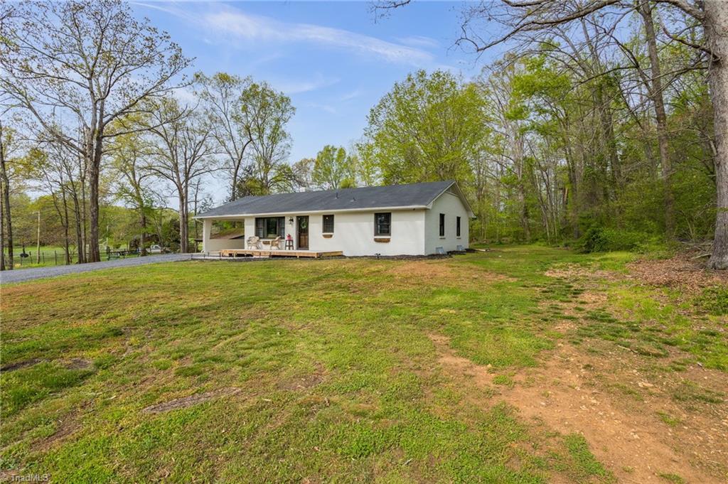 1187 Farmington Road Mocksville, NC 27028 - Photo 4 of 25 Gallery Image 4