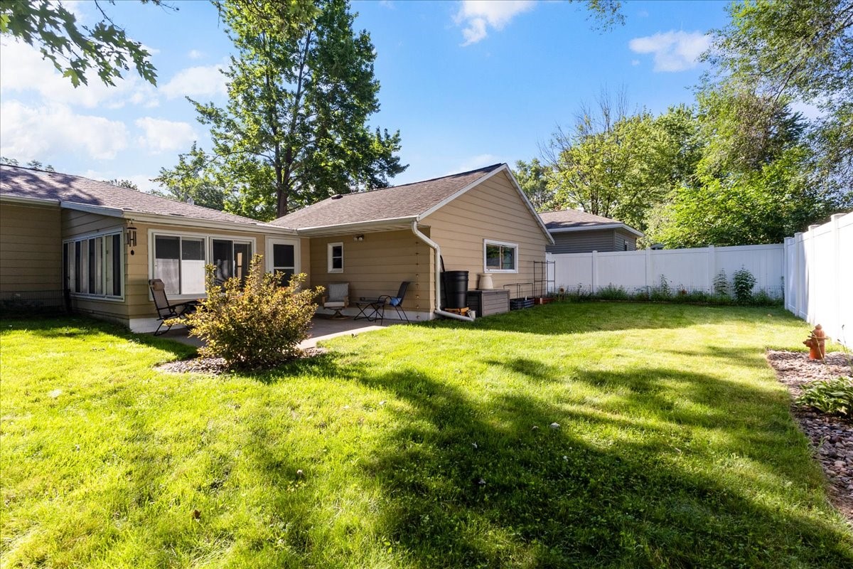 3436 Rudolph Road Eau Claire, WI 54701 - Photo 27 of 39