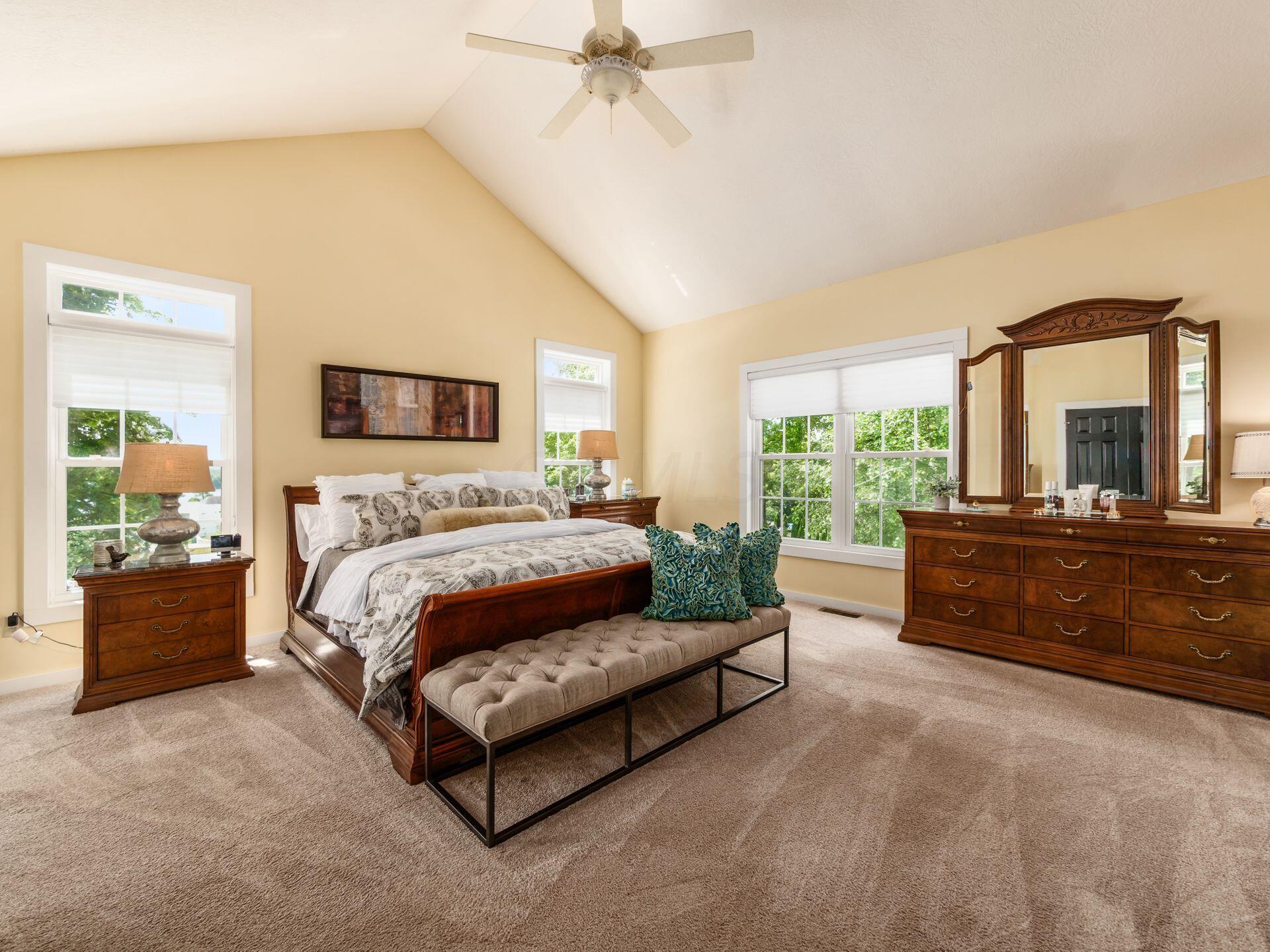 154 Quailrun Road Thornville, OH 43076 - Photo 19 of 89 1st floor owner's suite