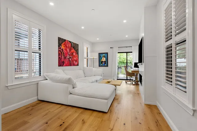 $1,549,000 | 722 East 5th Street, Boston, MA 02127