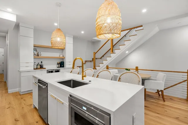 $1,549,000 | 722 East 5th Street, Boston, MA 02127