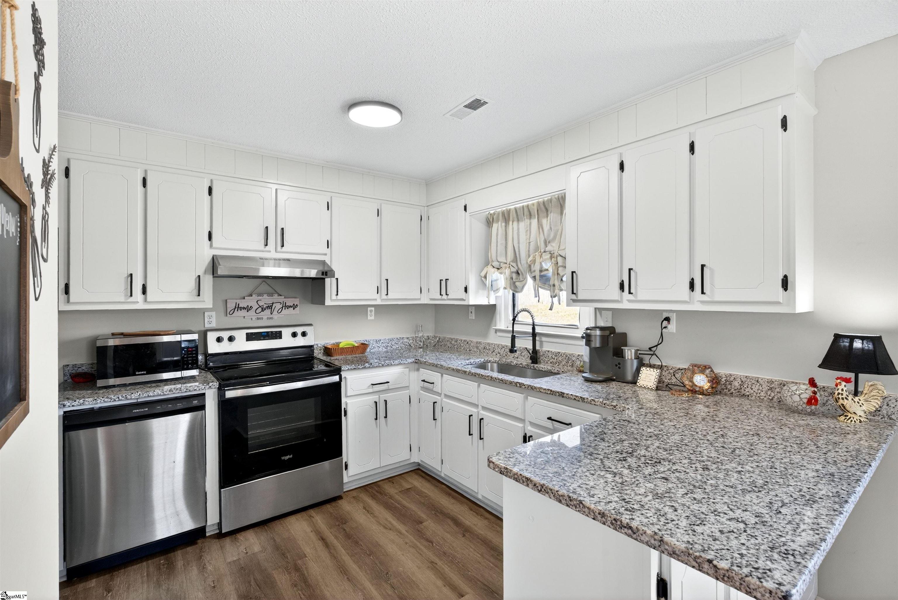 164 Old Furnace Road Boiling Springs, SC 29316 - Photo 8 of 29