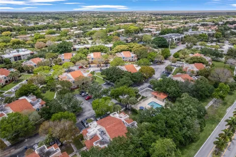 $445,000 | 595 Racquet Club Road, Unit 7419, Weston, FL 33326