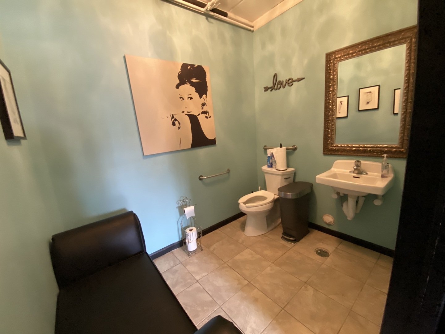 8601 Cermak Road North Riverside, IL 60546 - Photo 11 of 15 Gallery Image 11